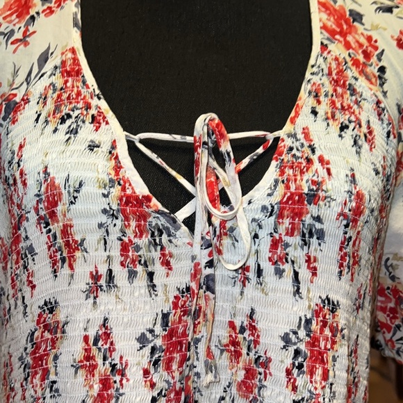 Torrid Womens Dress Size 3 White Floral V-Neck Elastic Waist Lined Short Sleeve - Picture 4 of 5